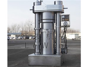 全自動(dòng)花生油榨油機(jī)設(shè)備如何清洗？